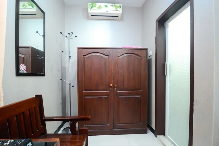 Сурабая: Airy Ahmad Yani Ketintang Baru Dua 12 Surabaya