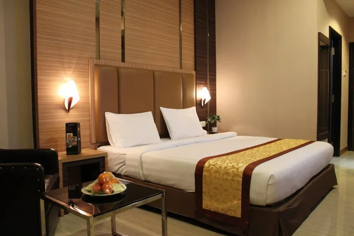 Батам: M One Hotel