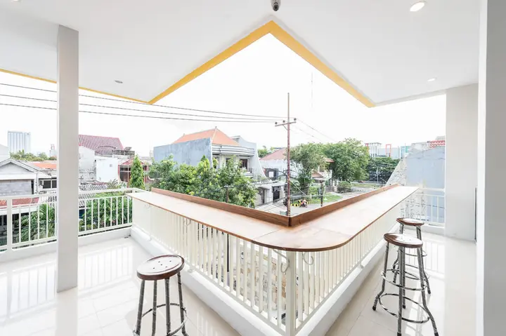 Сурабая: 艾里泗水索诺威杰南古邦新一段 140 号酒店(Airy Sonokwijenan Kupang Baru Satu 140 Surabaya)
