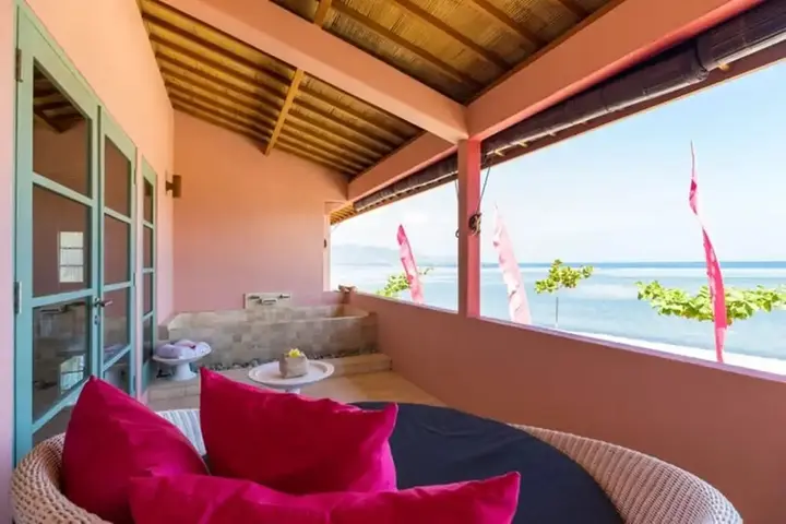 Гили Аир: PinkCoco Gili Air
