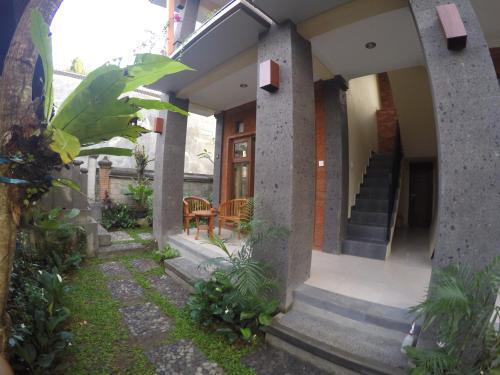 Убуд: Utari House