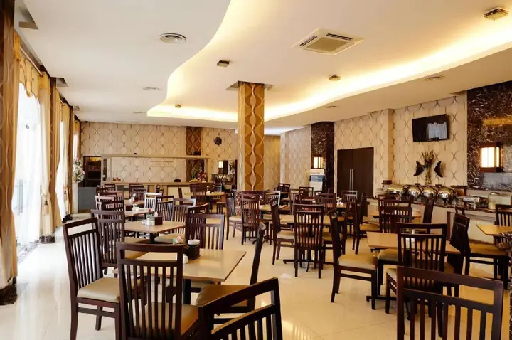 Бандар-Лампунг: Hotel Arinas