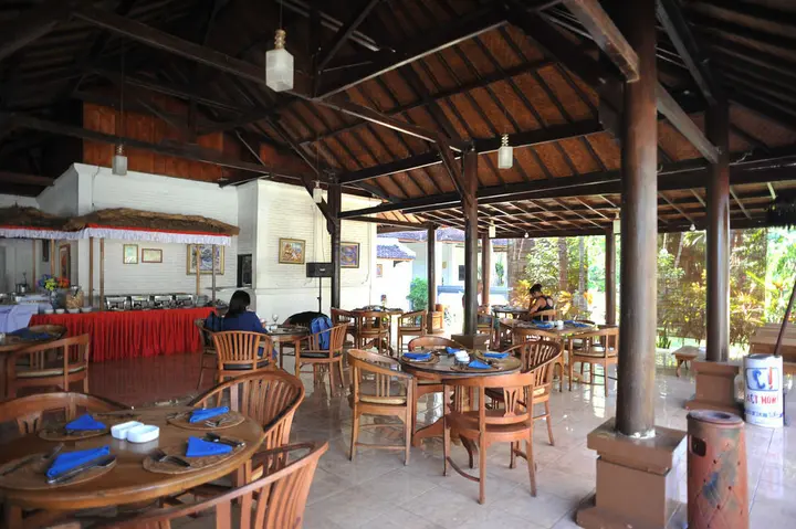 Сенджиги: 龙目岛艾里潘泰圣吉吉克拉丹甘酒店(Airy Pantai Senggigi Krandangan Lombok)