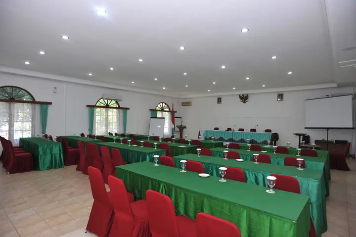 Сенджиги: 龙目岛艾里潘泰圣吉吉克拉丹甘酒店(Airy Pantai Senggigi Krandangan Lombok)