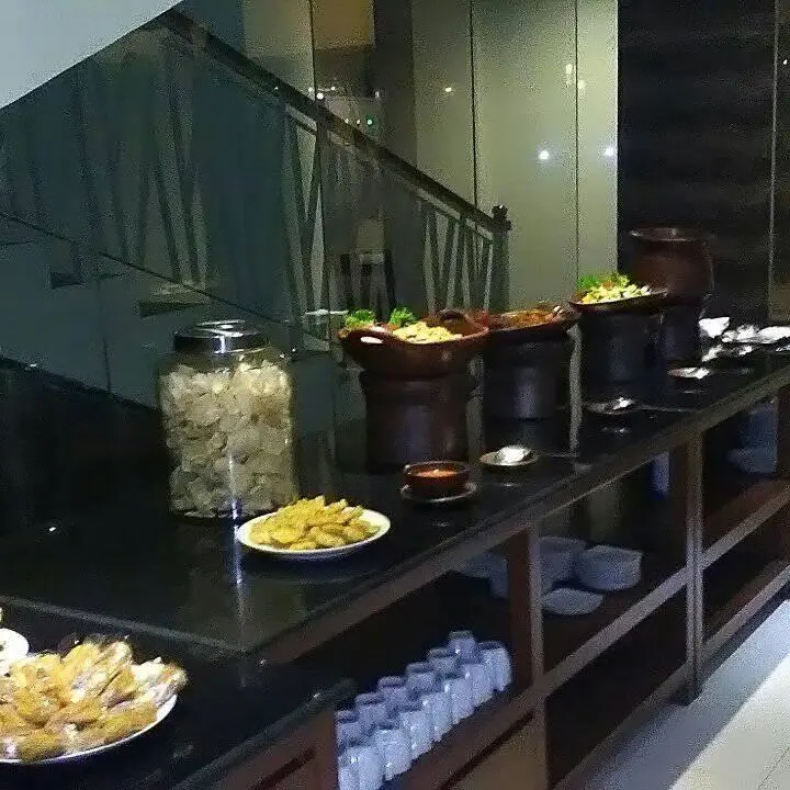 Батуретно: Hotel Adilla Syariah Ambarukmo