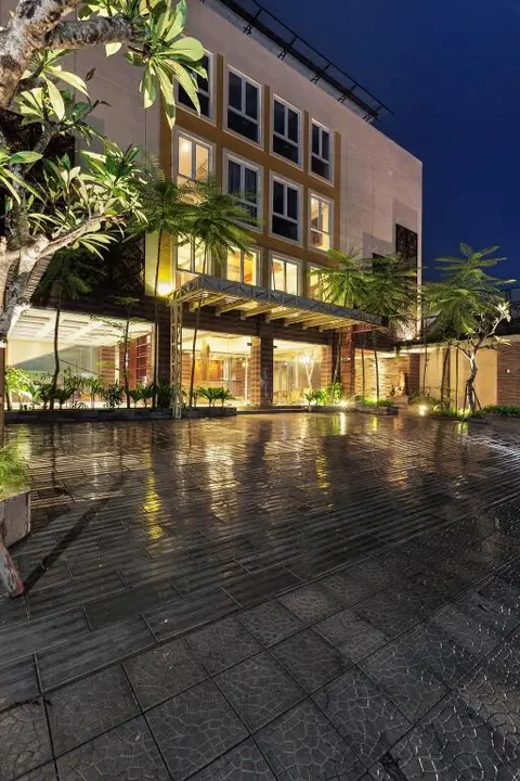 Батуретно: Hotel Adilla Syariah Ambarukmo