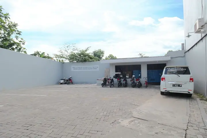 Семаранг: Airy Pedurungan Soekarno Hatta 31 Semarang