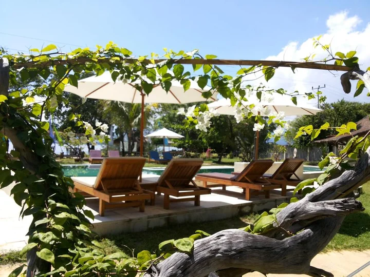 Гили Аир: Satu Tiga Resort