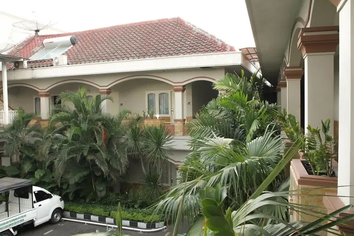 Маланг: Airy Klojen Gajayana Slamet Riyadi 1 Malang