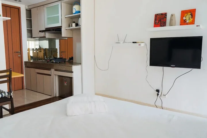 Депок: Homey Studio Apartment at Margonda Residence 3