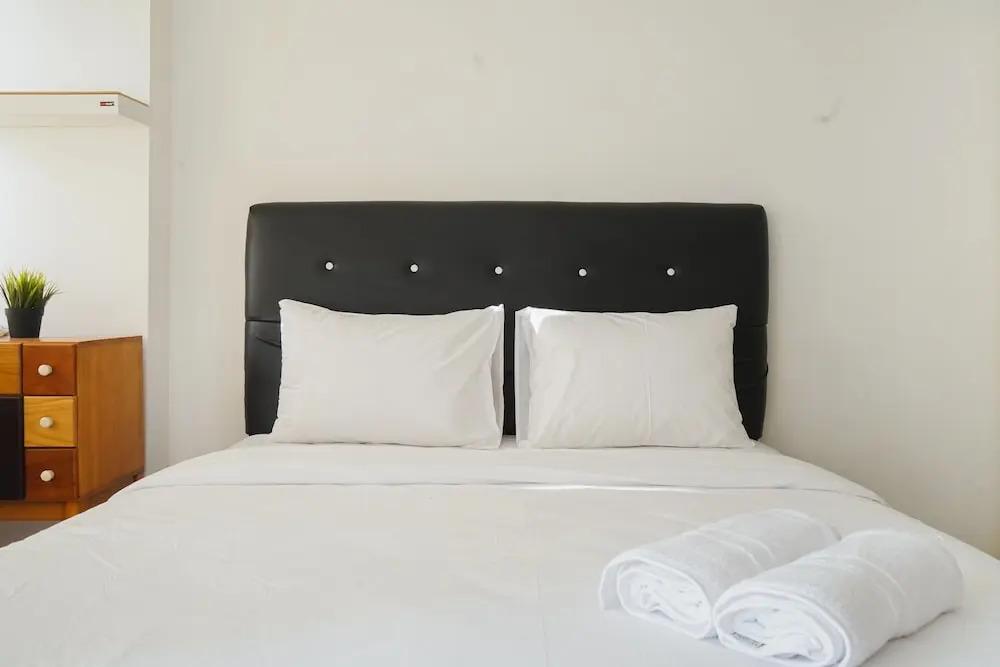 Homey Studio Apartment at Margonda Residence 3 — фото 3