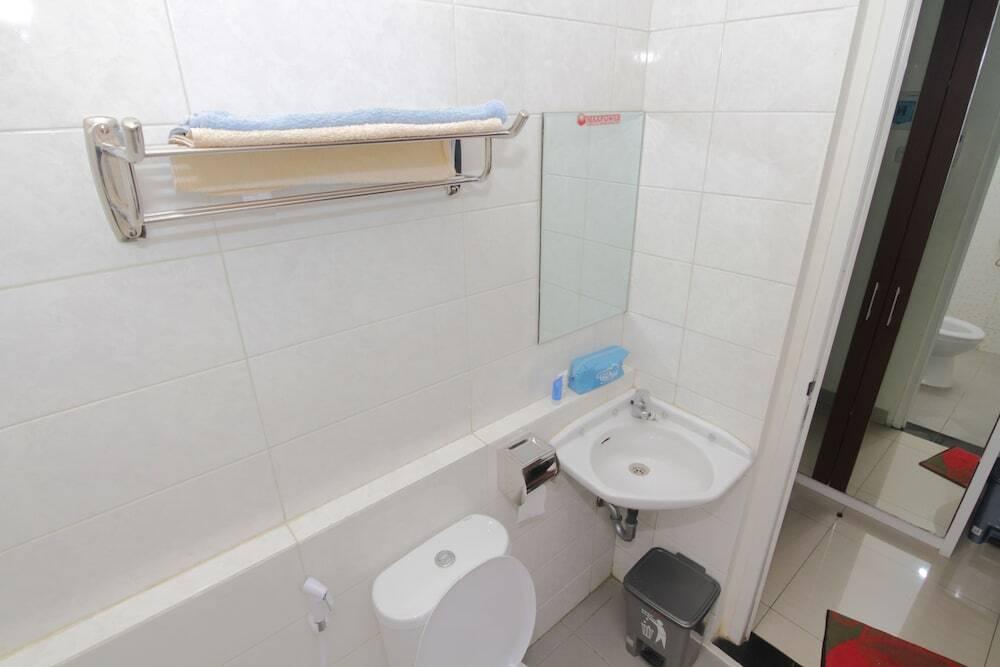 Семаранг: Airy Pecinan Kalikuping Utara 243 Semarang