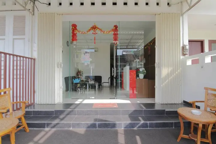 Семаранг: Airy Pecinan Kalikuping Utara 243 Semarang