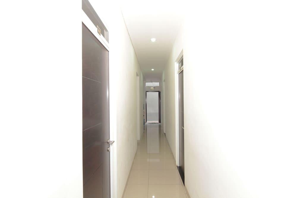 Семаранг: Airy Pecinan Kalikuping Utara 243 Semarang