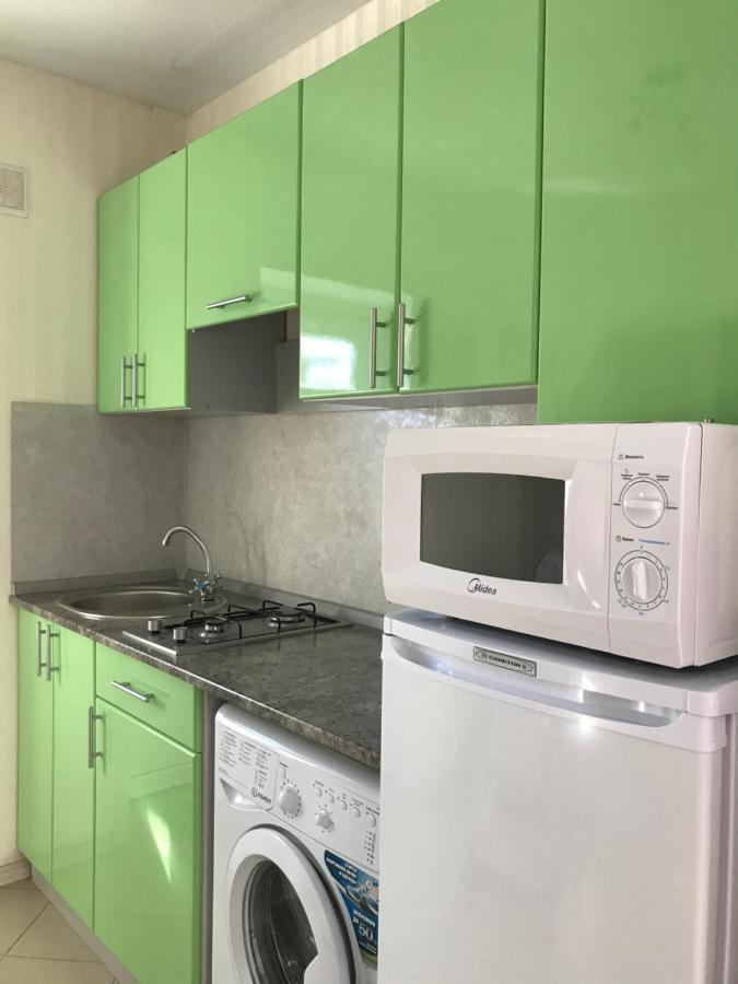 Ейск: Apartments on Armavirskaya 61