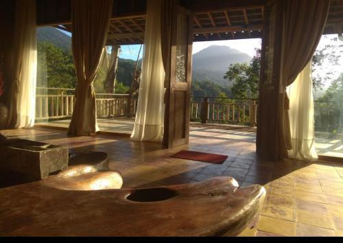 Джатилуви: D'wan Tea Mountain Side