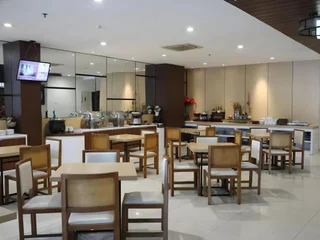 Сурабая: Best Hotel Kedungsari