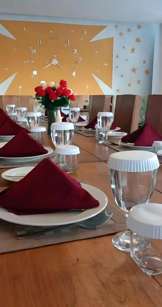 Сурабая: Best Hotel Kedungsari