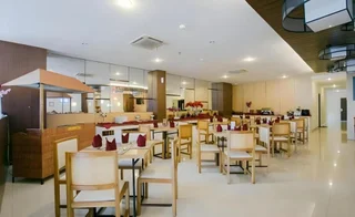 Сурабая: Best Hotel Kedungsari