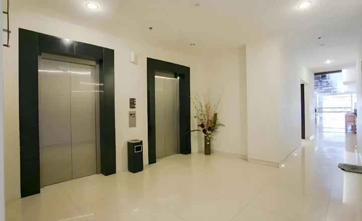 Сурабая: Best Hotel Kedungsari