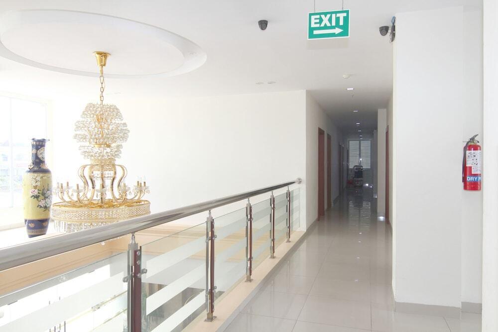 Батам: 艾里峇都阿吉阿维亚里巴淡岛酒店(Airy Batu Aji Aviari Suprapto Batam)