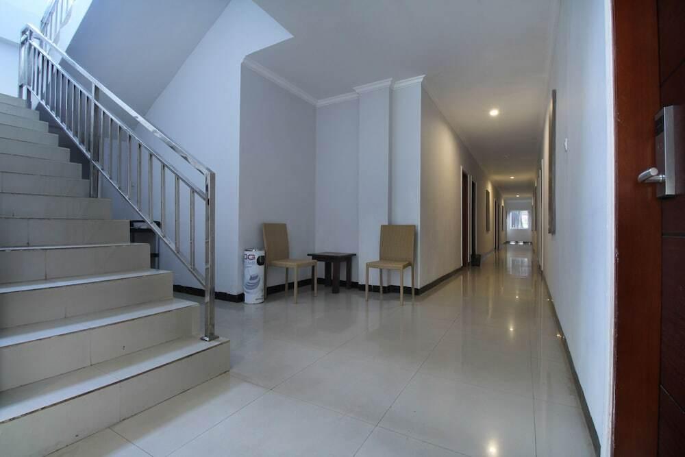 Кендари: Airy Mandonga Saranani 168 Kendari