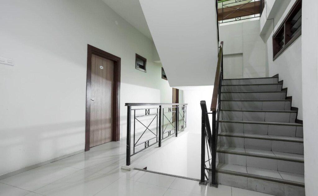 Сурабая: Ramayana Indah Hotel by RedDoorz