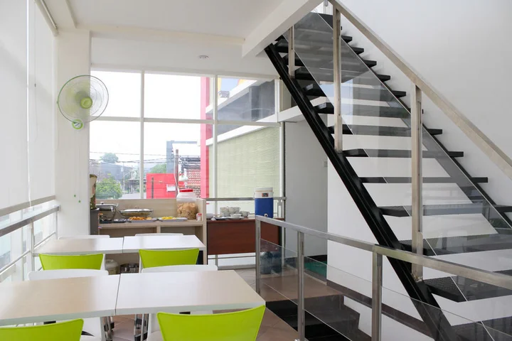 Семаранг: Airy Semarang Barat Amarta Raya