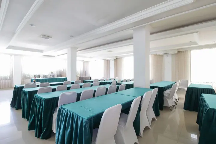 Палангкарая: Airy Bandara Tjilik Riwut Dipenogoro 35 Palangkaraya