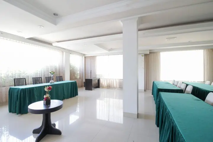 Палангкарая: Airy Bandara Tjilik Riwut Dipenogoro 35 Palangkaraya