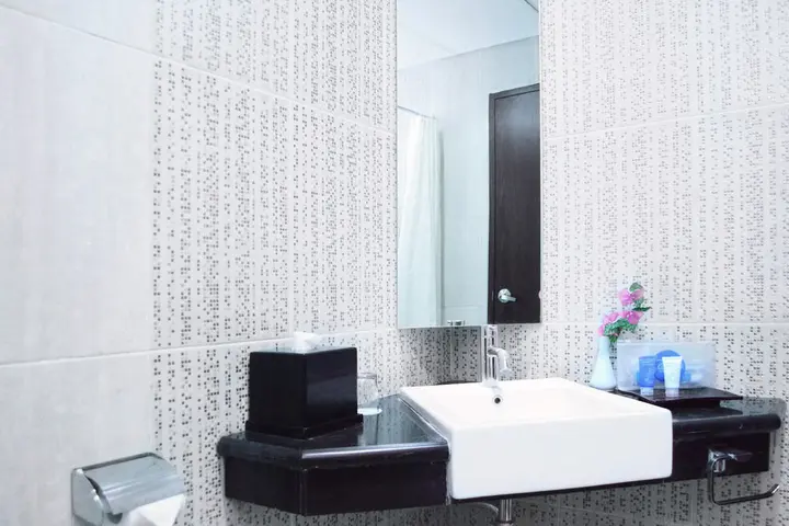 Суракарта: Airy Ngarsopuro Gatot Subroto 89 Solo