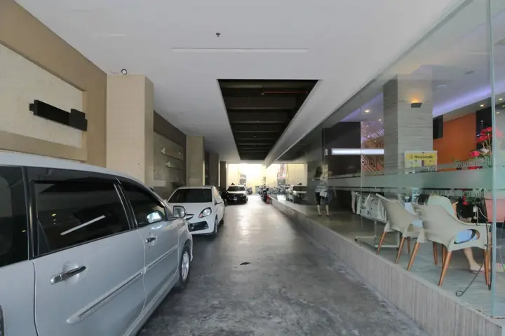 Сурабая: Airy Taman Remaja Kusuma Bangsa Surabaya