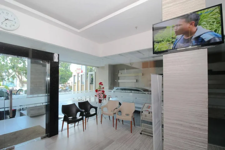 Сурабая: Airy Taman Remaja Kusuma Bangsa Surabaya