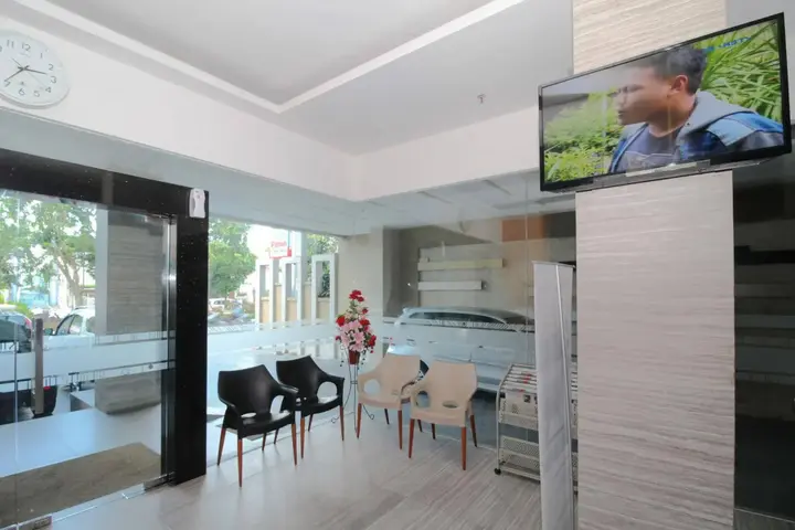 Сурабая: Airy Taman Remaja Kusuma Bangsa Surabaya