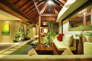 Чангу: The Hotman Paris II Seminyak