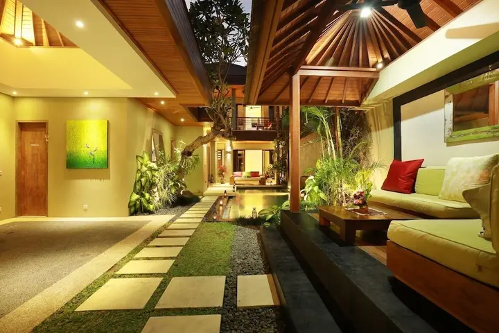 Чангу: The Hotman Paris II Seminyak