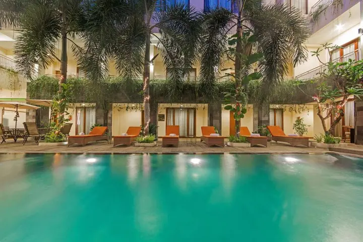 Кута: ZEN Rooms Kuta Tuban Suites