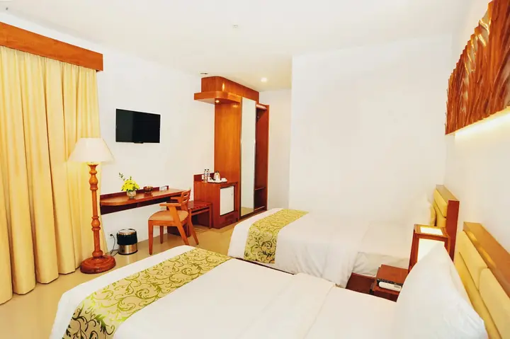 Матарам: Hotel Kautaman