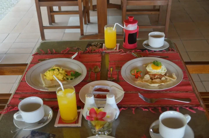 Темукус: Bagus Beach Resort Lovina