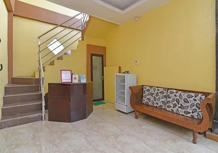 Унгасан: OYO 1836 Aeena Village