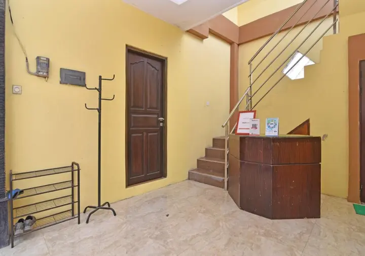 Унгасан: OYO 1836 Aeena Village