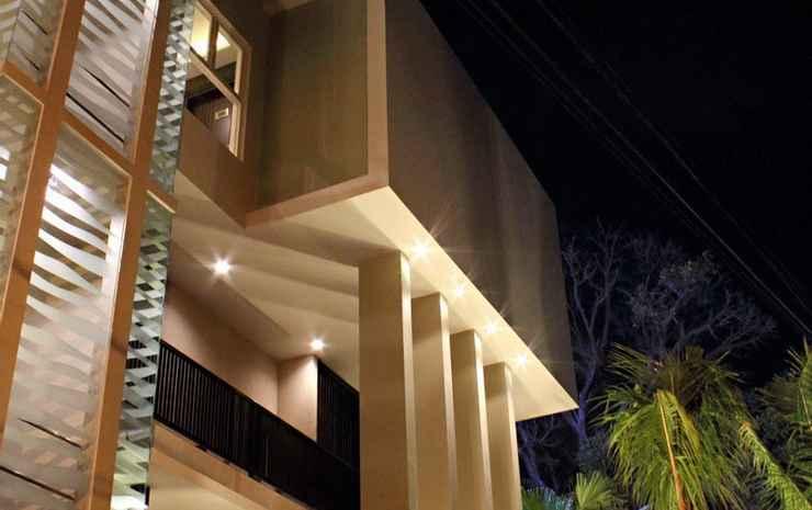 Маланг: De'Corner Guest House