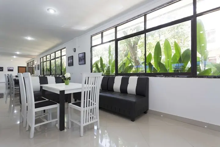 Депок: RedDoorz near University of Indonesia