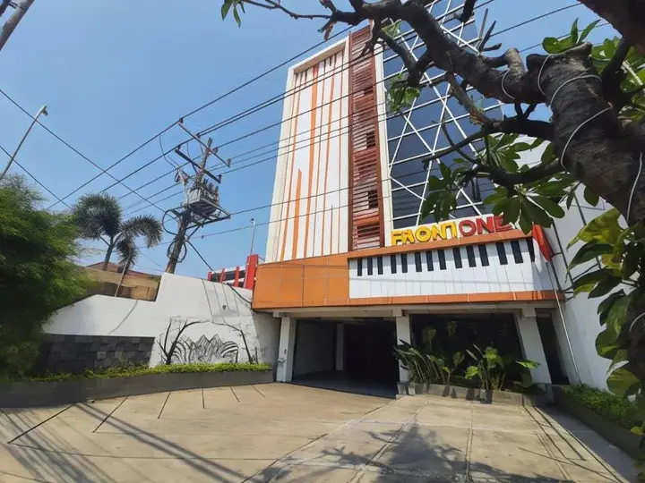 Семаранг: Front One Inn Semarang