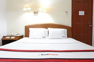 Депок: RedDoorz near Graha Saba UGM