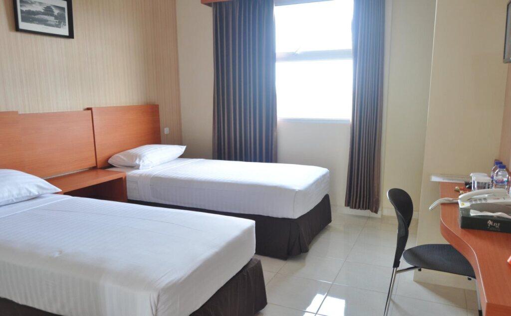 Пурвокерто: Hotel D'Ben