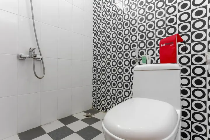 Батуретно: RedDoorz near Pascasarjana UGM 2