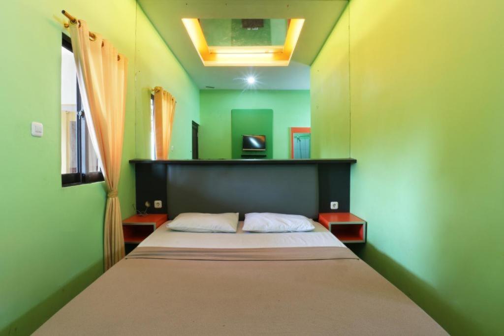 Джакарта: Jambrut Inn