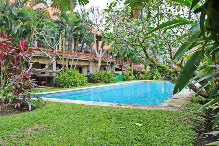 Чангу: Canggu Suites