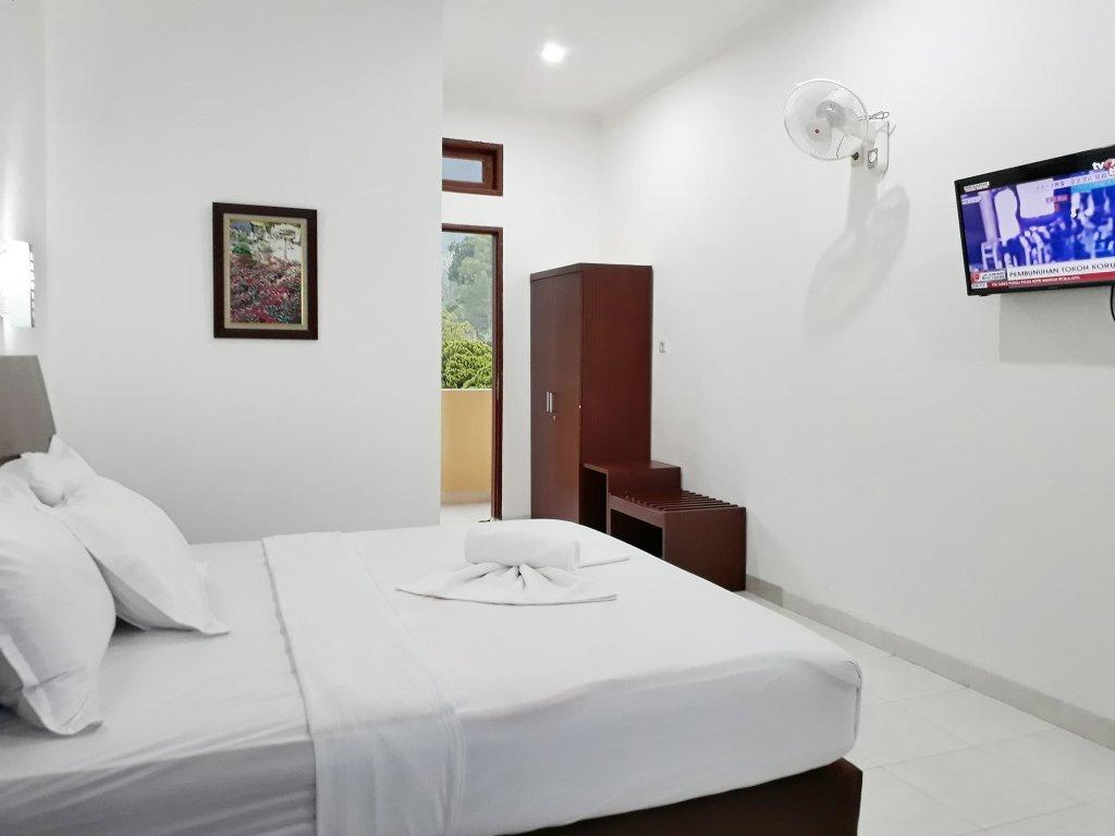Озеро Тоба: Rogate Beach Hotel